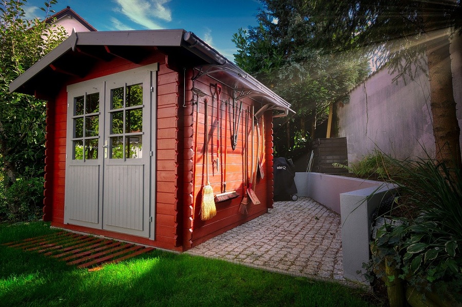 Comment aménager son extérieur en installant un chalet de jardin